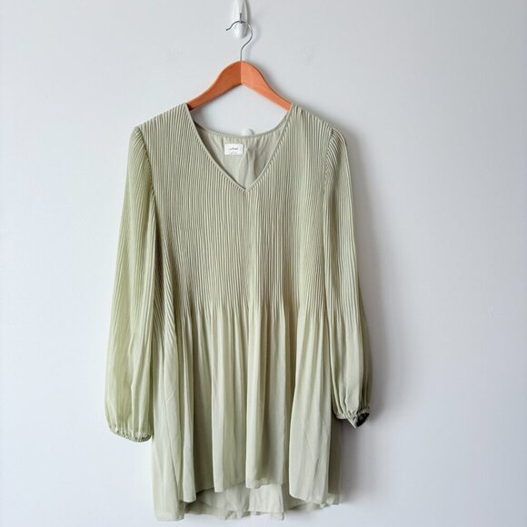 Aritzia Wilfred Pleated Chiffon Prophecy Dress Light Pastel Green Size Small - Picture 2 of 8